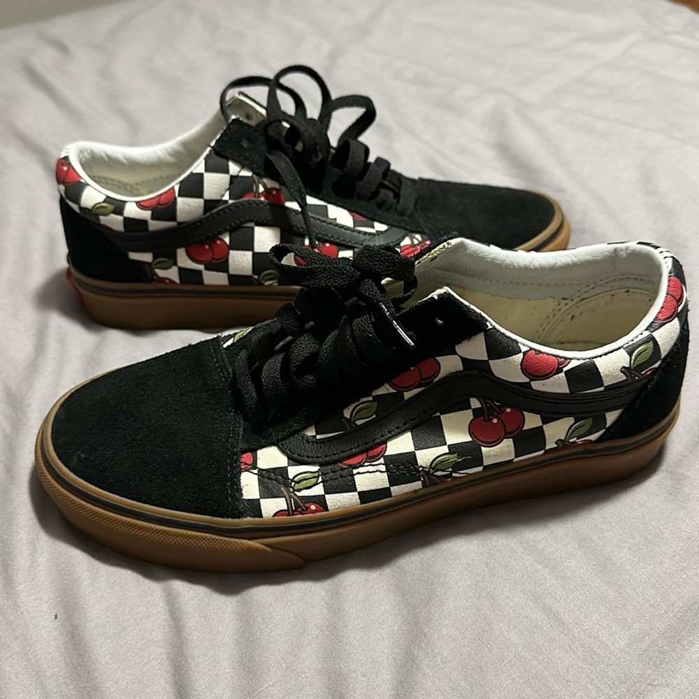 Cheery Vans